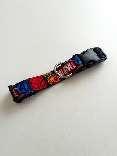 Collar regulable Marvel talle S