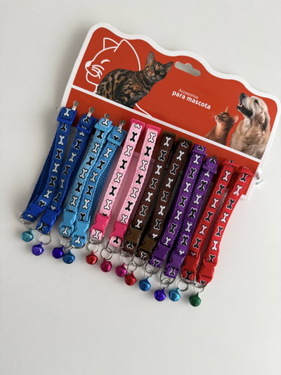 Collar huesitos regulable con hebilla y cascabel (desmontable)