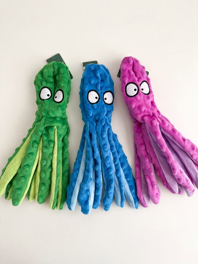 Peluche pulpo 8x33cm chifle y bolsa chirrido