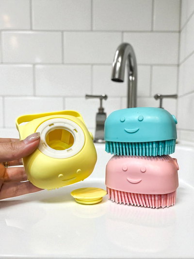 Cepillo siliconado porta shampoo