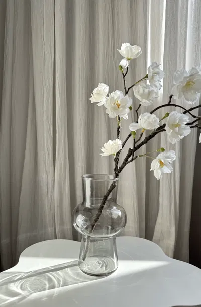 Florero Blossom Gris