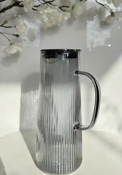 Jarra Rayada Gris con Tapa