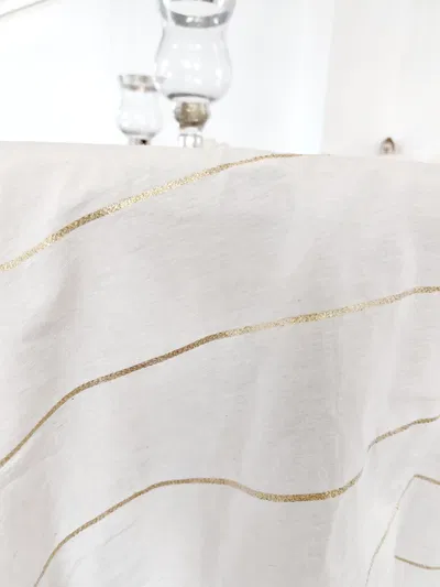 Mantel Blanco con Lurex Dorado