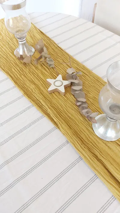 Camino de Mesa Mostaza