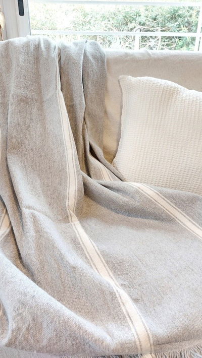 Manta Rustica Gris Con Rayas Blancas