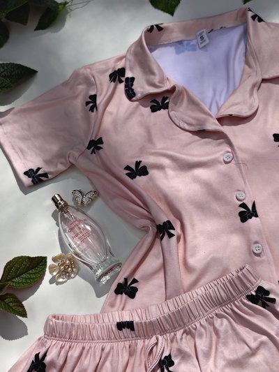 Moño en BEIGE. Camisero pijama  