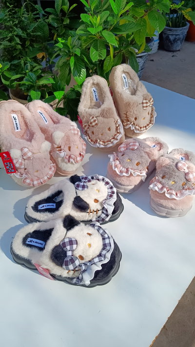 Hello Kitty - Pantuflas adulto