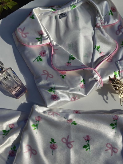 Floreado Blanco - Pijama Satén Elastizado Largo