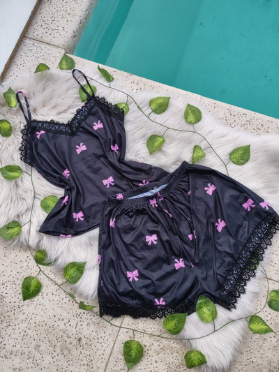 Moño Black Set con encaje 