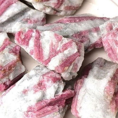 Turmalina rosa con cuarzo 100 gr