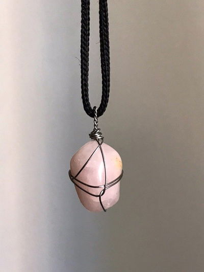 Collar Cuarzo rosa rolado 