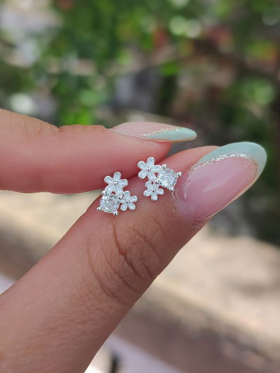 Aros pasantes florcitas 