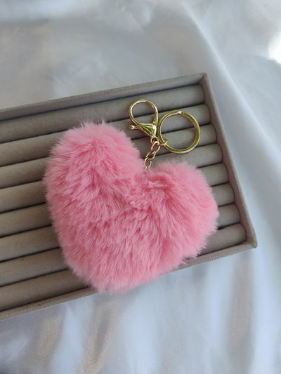 Llavero pompón corazón rosa 