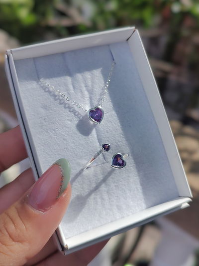 Conjunto Chiara violeta (collar y anillo)