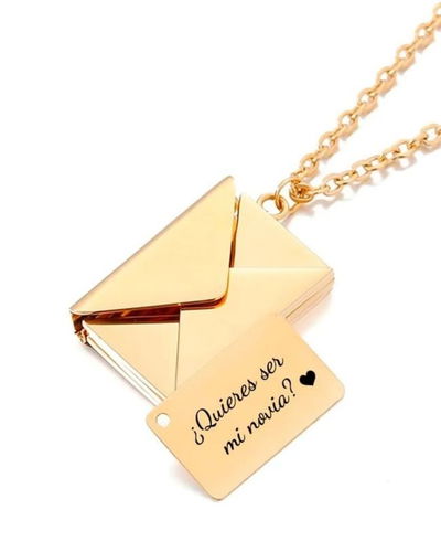 Collar sobre con carta grabada 