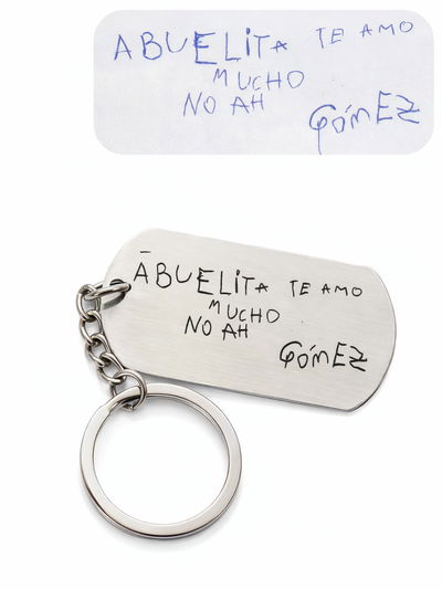 Llavero con grabado de escritura a mano 