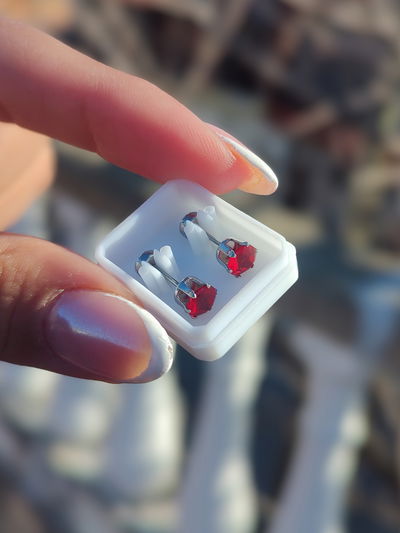 Abridores cubic rojo mediano