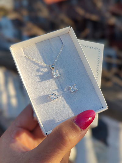 Conjunto cubic cuadrado (collar y aros)