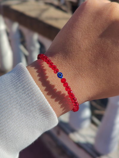 Pulsera cristales rojos con ojito