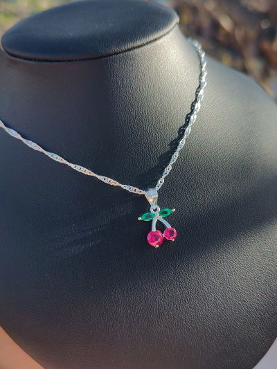 Collar Cerezitas 
