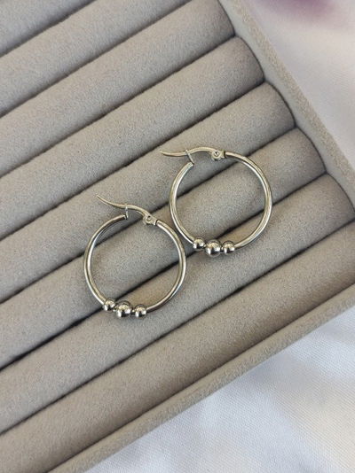 Argollas con bolitas