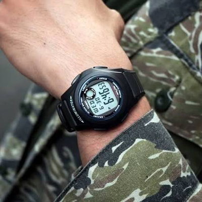 CASIO F-200W
