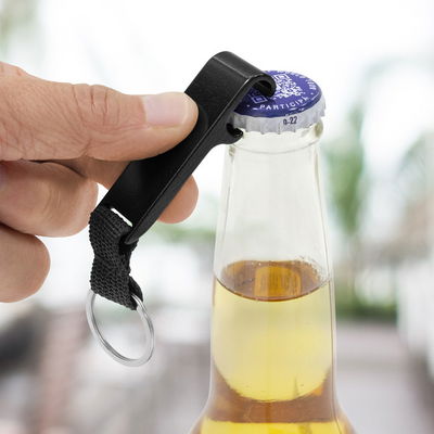 LLAVERO DESTAPADOR CINTA Y METAL 