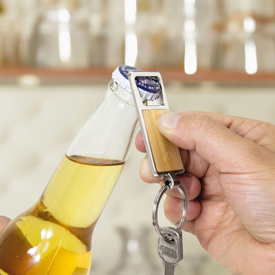 LLAVERO DESTAPADOR BAMBOO Y METAL