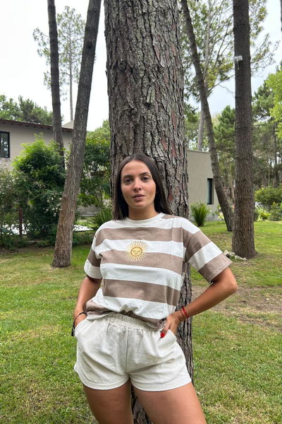 Remera rayada sol de mayo 