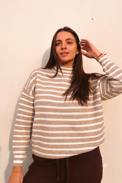 Sweater de lana grueso con apliques en el hombro