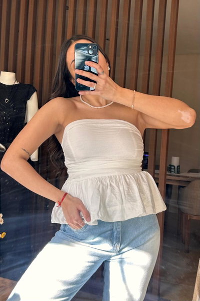 Blusa con frunce en la espalda
