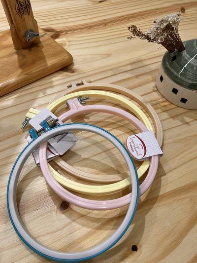 Bastidores de PLASTICO REDONDOS