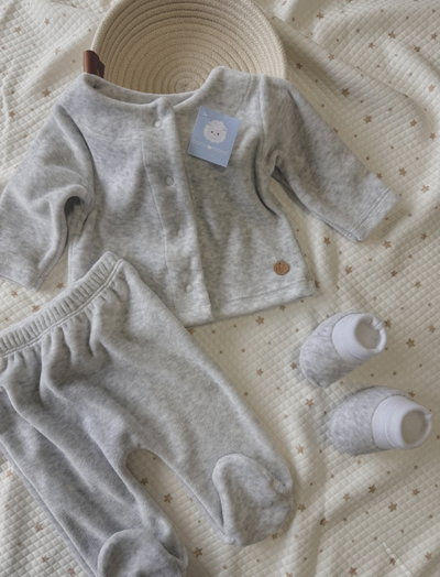 Conjunto de plush  | gris
