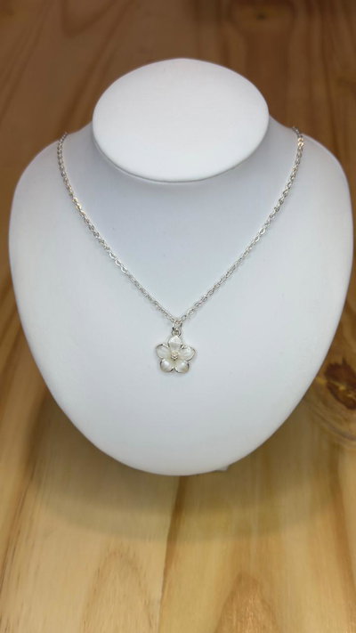 CADENA ACERO BLANCO CON DIJE DE FLOR
