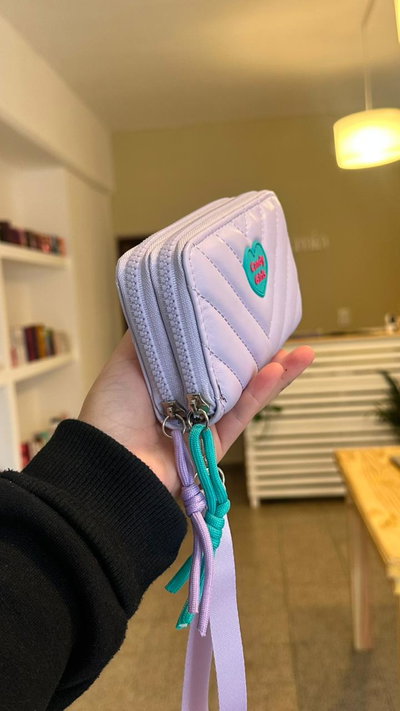 BILLETERA LILA