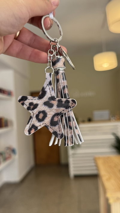 LLAVERO ESTRELLA ANIMAL PRINT
