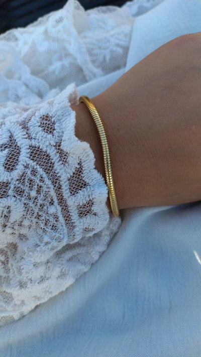 PULSERA TIPO PANDORA DORADA