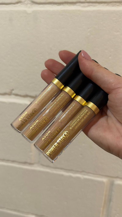 CORRECTOR LÌQUIDO POWER STAY AVON