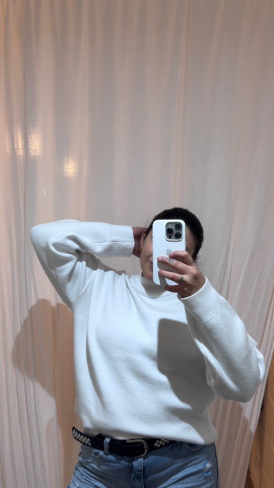SUETER BLANCO DE HILO CUELLO REDONDO 