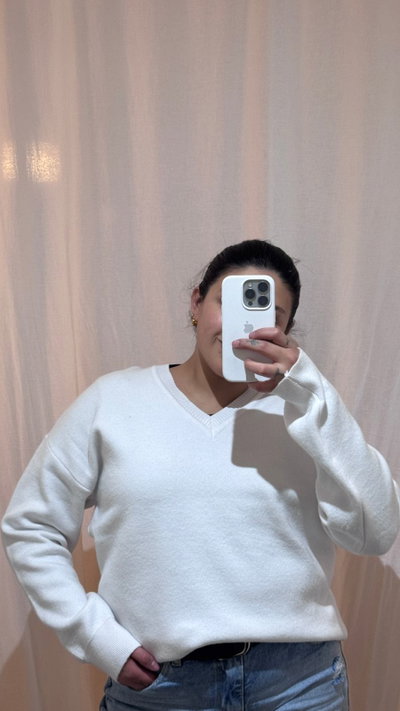 SUETER DE HILO BLANCO ESCOTE V