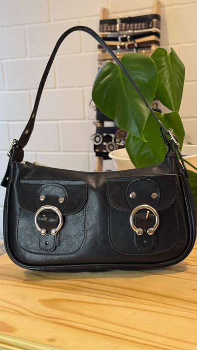 CARTERA NEGRA CON EVILLA