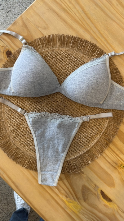 CONJUNTO TRIANGULO ALGODÓN