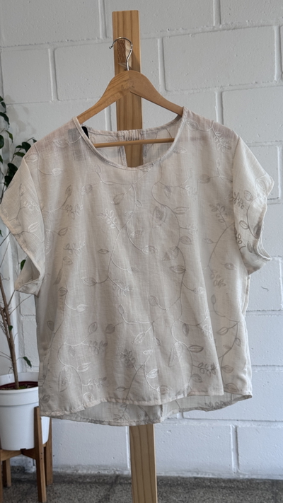 REMERA BORDADA