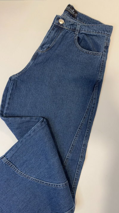 BAGGI CON COSTURAS AZUL
