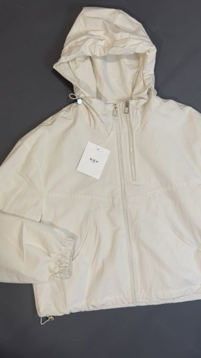 CAMPERA BLANCA ROMPE VIENTO IMPORTADA 