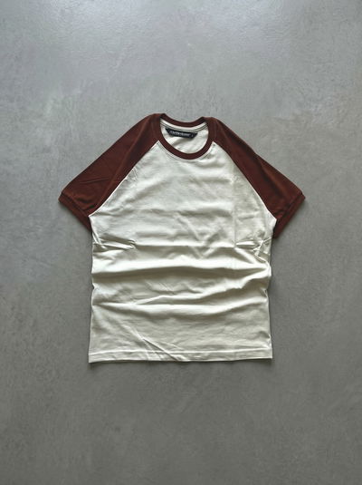 Remera slim fit "CHOCOLATE" - crudo