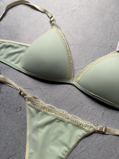 Conjunto - Triángulo Soft