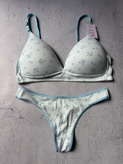 Conjunto - Triángulo Soft