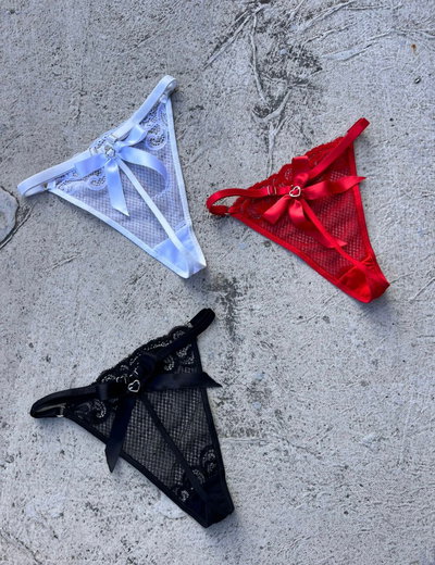 LESS EROTICA CON MOÑO- DOCENA