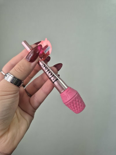 Delineador líquido punta fina Eloise